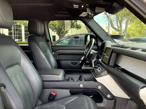 Used 2022 Land Rover Defender 110 X-Dynamic HSE image 8
