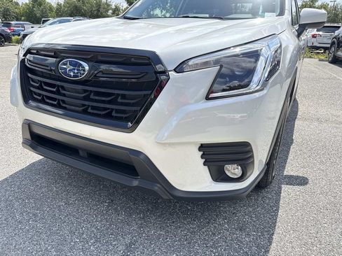 Used 2023 Subaru Forester Premium AWD/4WD image 9