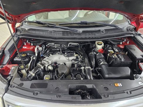 Used 2016 Ford Explorer Platinum image 47