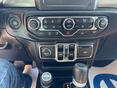 Used 2020 Jeep Gladiator Sport w/ Quick Order Package 24S AWD/4WD image 18