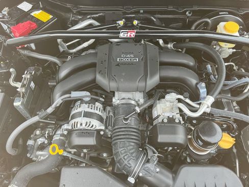 Used 2025 Toyota GR86 Hakone Edition RWD image 29