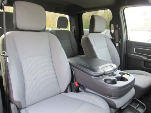 Used 2024 RAM 2500 Big Horn w/ Bed Utility Group image 10