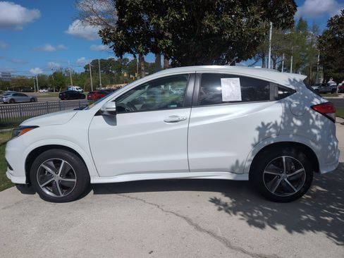 Used 2019 Honda HR-V Touring image 7