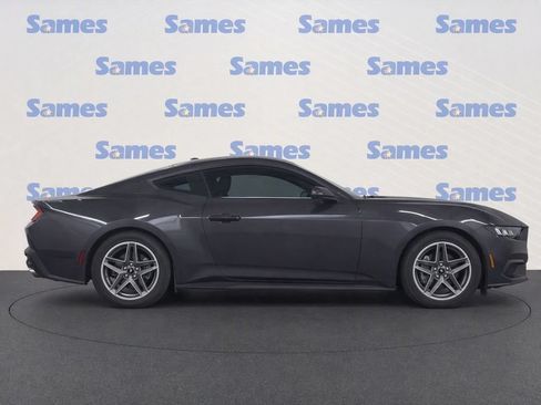 Used 2024 Ford Mustang Coupe RWD image 8