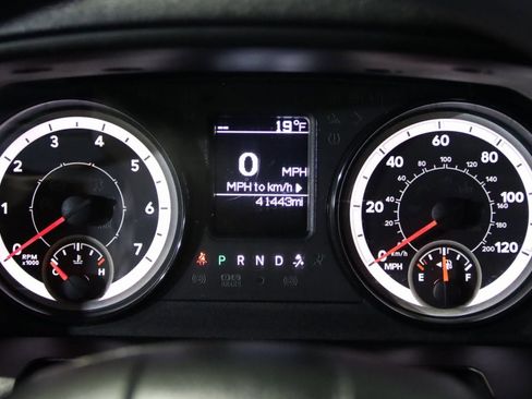 Used 2022 RAM 1500 Classic SLT image 37