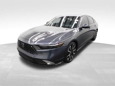 Used 2024 Honda Accord Touring image 6