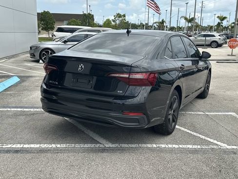 Used 2022 Volkswagen Jetta SE w/ Panoramic Sunroof Package FWD image 13