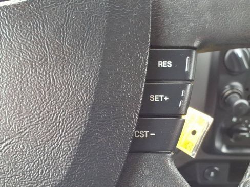 Used 2011 Ford Ranger XLT w/ Bright Trim Group AWD/4WD image 19