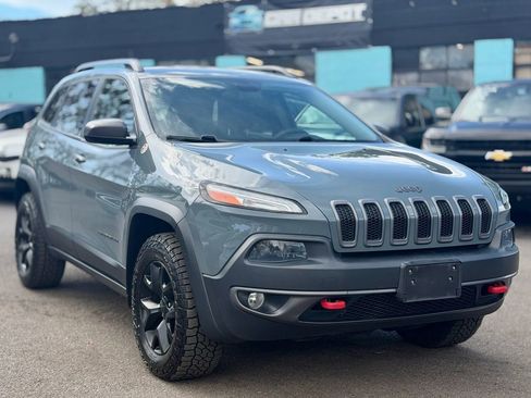 Used 2014 Jeep Cherokee Trailhawk w/ Comfort/Convenience Group AWD/4WD image 1