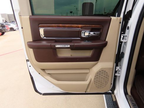 Used 2018 RAM 3500 Laramie Longhorn w/ Longhorn Southfork Package image 19