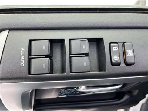 Used 2021 Toyota 4Runner SR5 image 17