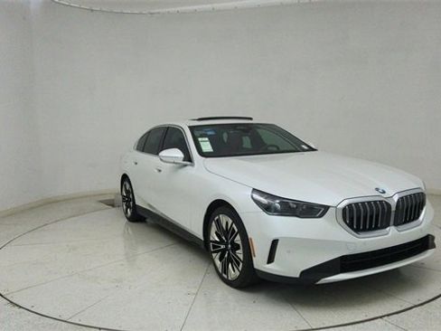 Used 2025 BMW 540i xDrive image 63