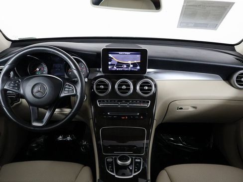 Used 2018 Mercedes-Benz GLC 300 4MATIC image 8