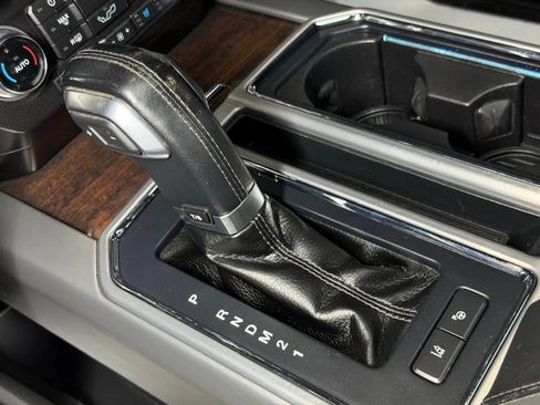 Used 2015 Ford F150 Platinum w/ Equipment Group 701A Luxury AWD/4WD image 37
