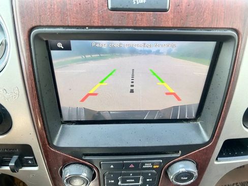 Used 2014 Ford F150 King Ranch w/ King Ranch Luxury Package RWD image 21