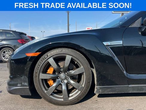 Used 2011 Nissan GT-R Premium image 33