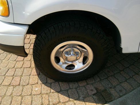 Used 2002 Ford F150 XL image 7