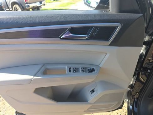 Used 2019 Volkswagen Atlas SEL AWD/4WD image 14