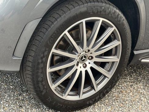 Used 2022 Mercedes-Benz GLS 450 4MATIC image 9