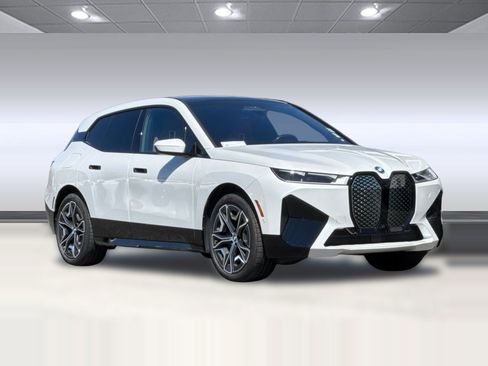 Certified 2024 BMW iX xDrive50 w/ Sport Package AWD/4WD image 7