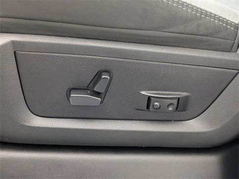 Used 2024 RAM 3500 Big Horn image 13