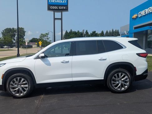 Used 2026 Buick Enclave Preferred AWD/4WD image 4