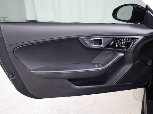 Used 2017 Jaguar F-TYPE R image 16