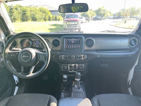 Used 2019 Jeep Wrangler Unlimited Sport S AWD/4WD image 5