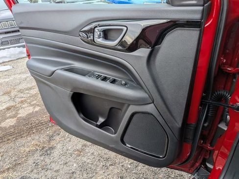 New 2026 Jeep Compass Latitude image 22