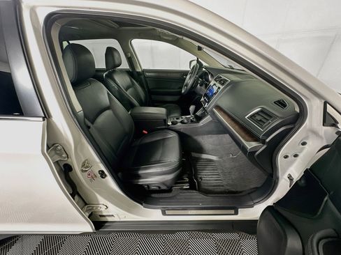 Used 2019 Subaru Outback 2.5i Limited AWD/4WD image 31