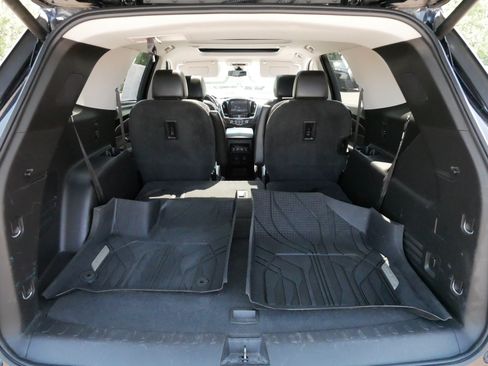 Used 2019 Chevrolet Traverse Premier AWD/4WD image 18