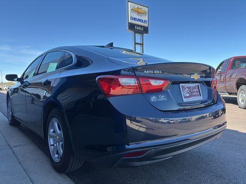 Used 2018 Chevrolet Malibu LS FWD image 8