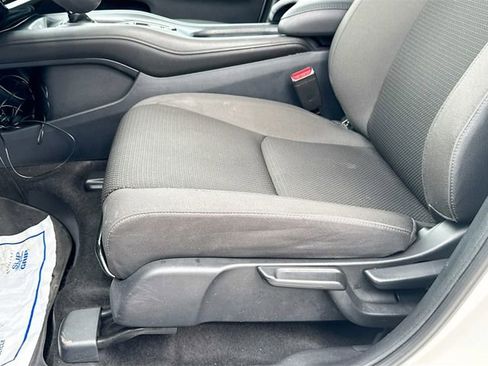 Used 2021 Honda HR-V EX image 19