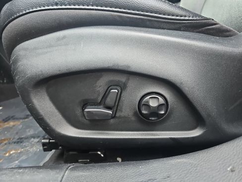 Used 2021 Jeep Compass 80th Special Edition image 28