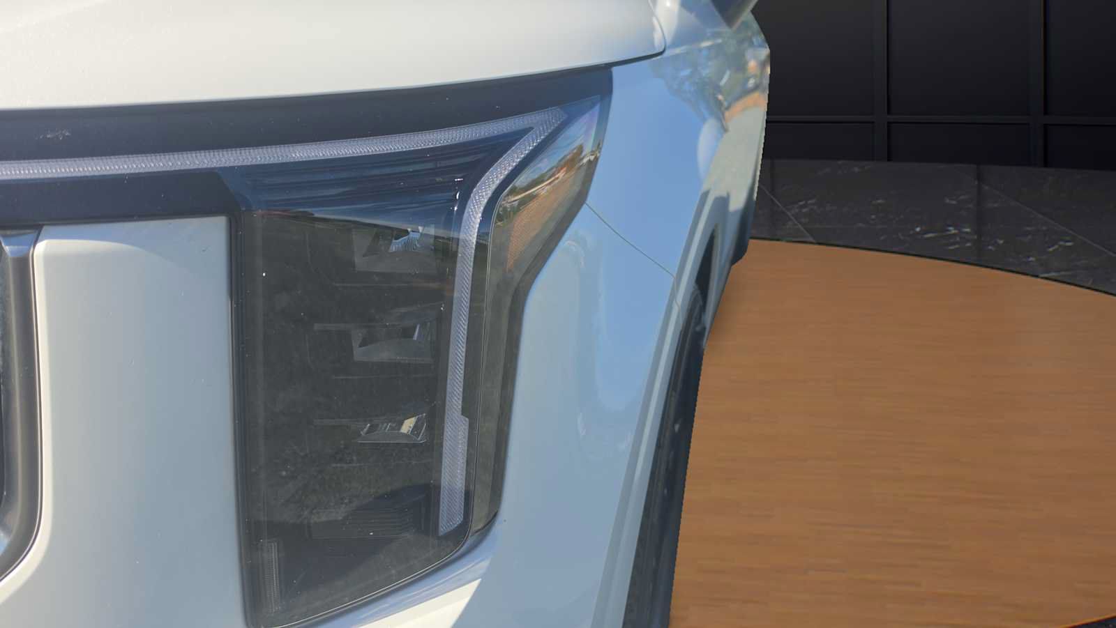 Used 2025 Kia Carnival FWD image 26