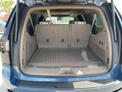 Used 2026 GMC Yukon XL Denali w/ Sun & Power Step Package AWD/4WD image 7