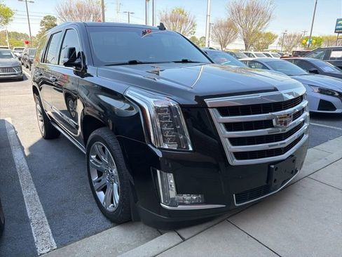 Used 2016 Cadillac Escalade Premium image 1