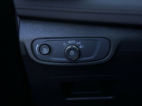 Used 2025 Chevrolet TrailBlazer LT image 19