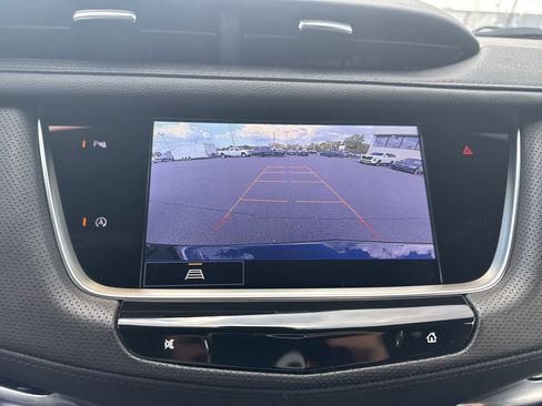 Used 2025 Cadillac XT5 Premium Luxury image 17