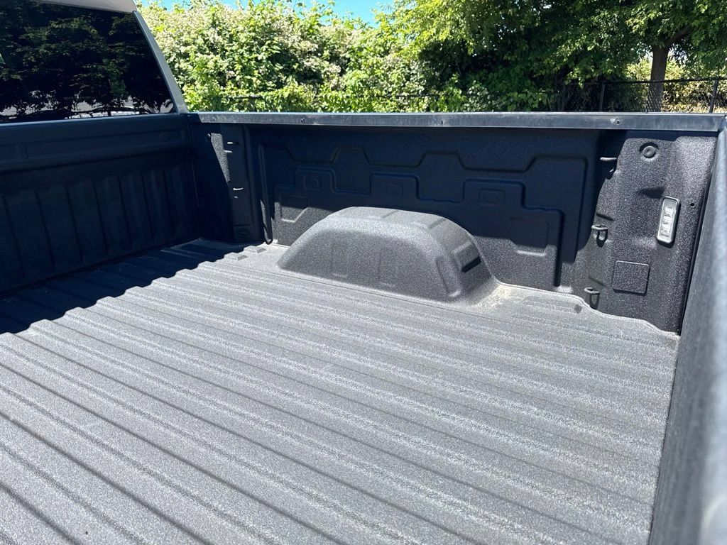 Used 2019 Chevrolet Silverado 1500 LT w/ Convenience Package AWD/4WD image 38