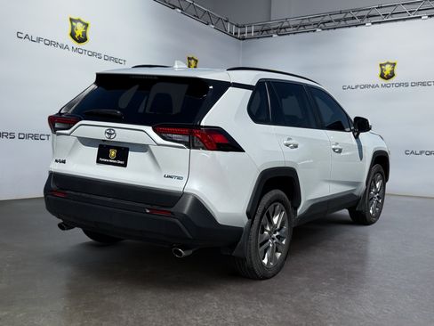 Used 2023 Toyota RAV4 XLE Premium FWD image 5