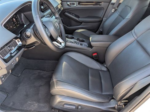 Used 2022 Honda Civic Touring image 9