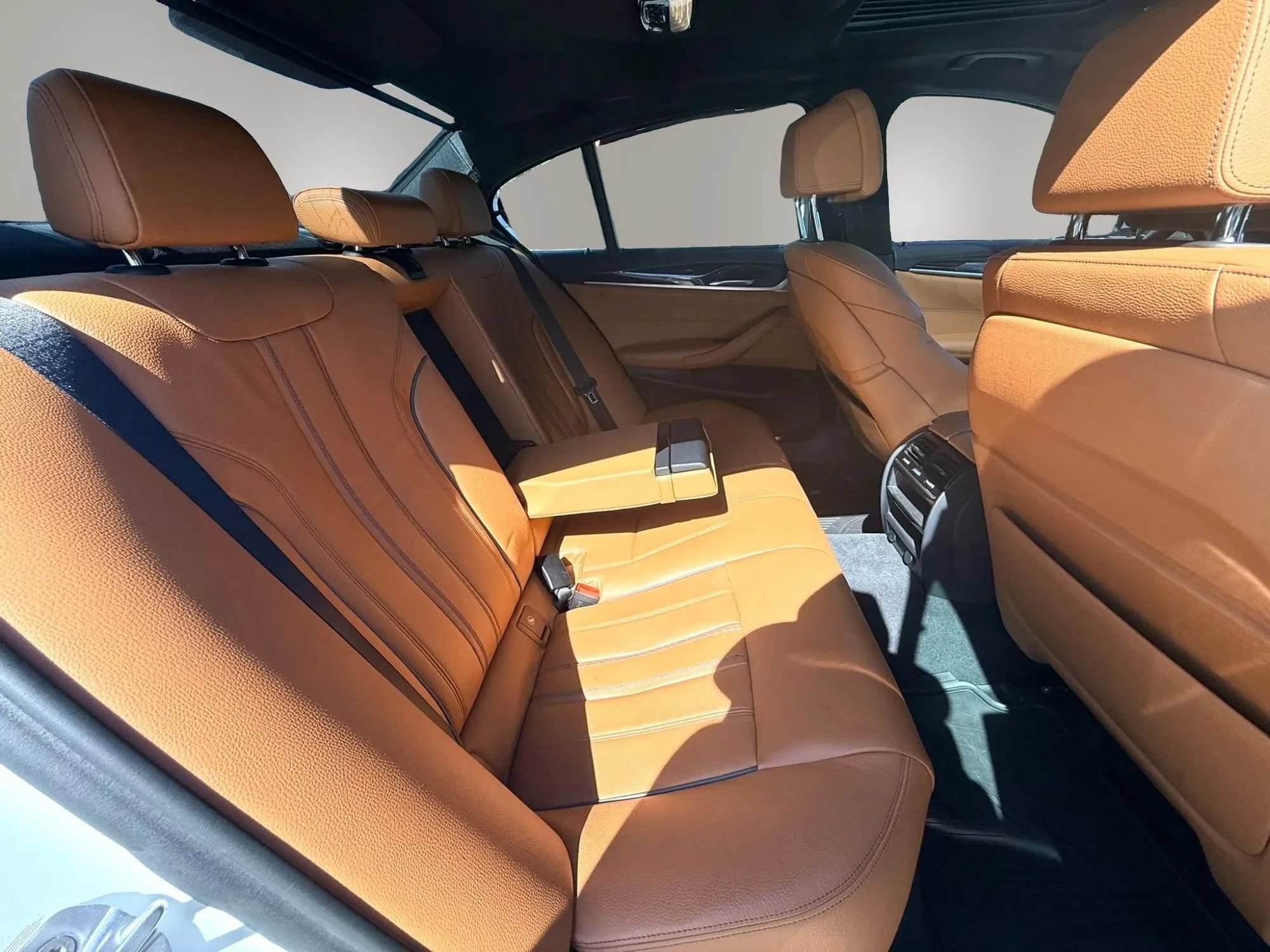 Used 2018 BMW 540i RWD image 14