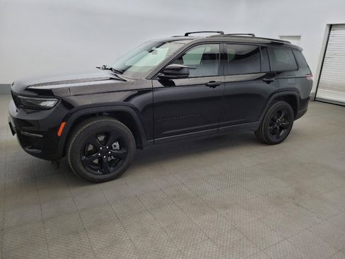 Used 2022 Jeep Grand Cherokee L Limited w/ Luxury Tech Group II AWD/4WD image 2