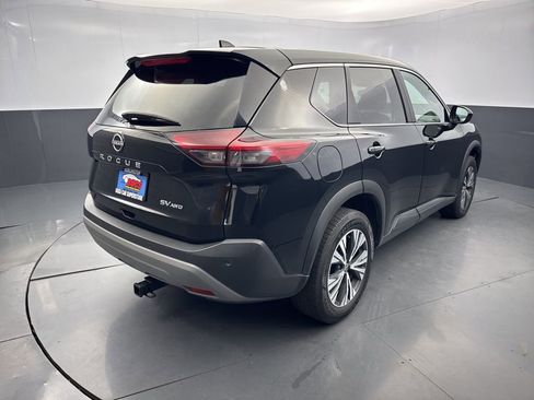 Used 2023 Nissan Rogue SV image 5