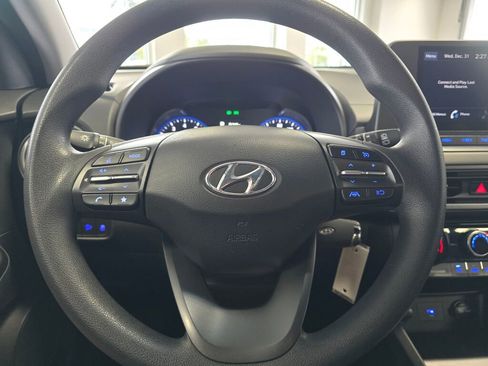 Used 2022 Hyundai Kona SE image 28