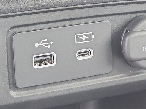 New 2025 Honda Pilot Touring image 19