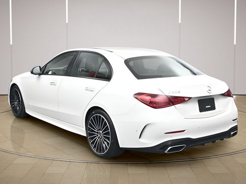Used 2024 Mercedes-Benz C 300 Sedan image 3