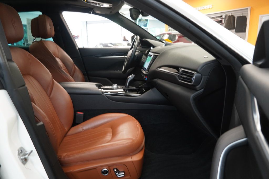 Used 2021 Maserati Levante AWD/4WD image 37