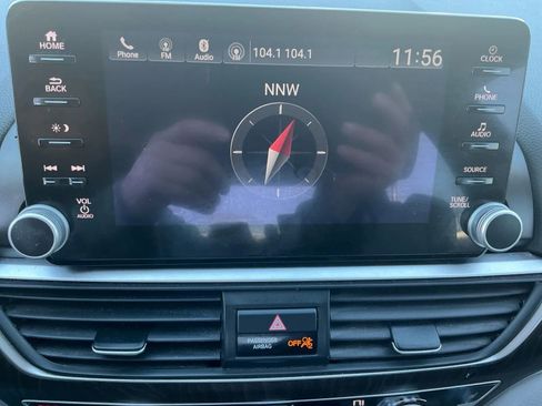 Used 2018 Honda Accord EX image 28